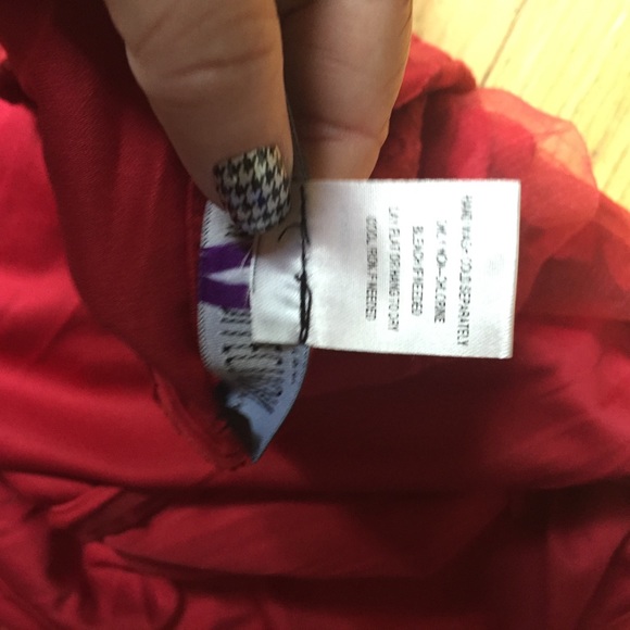 The Pyramid collection red lace dress - Picture 5 of 6